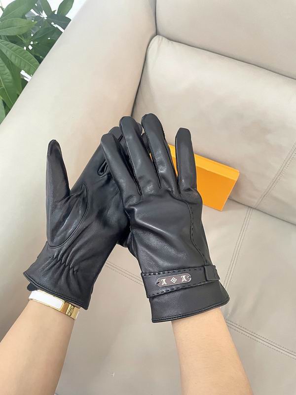 LV man gloves hm153
